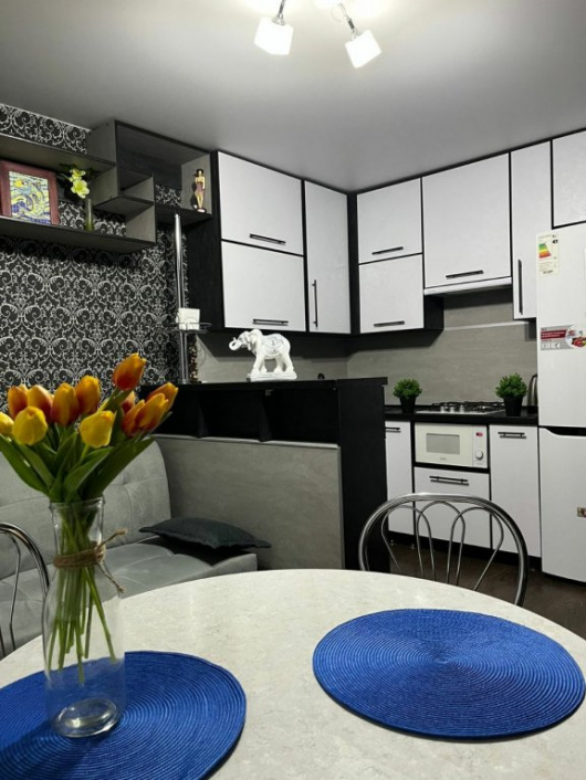 Фотографии квартиры 
            Апартаменты 1-комнатные рядом с Волгой в 6-ом микрорайоне