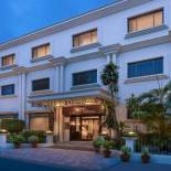 Фотография гостиницы La Place Sarovar Portico