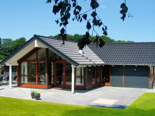 Фотография гостевого дома Four-Bedroom Holiday home in Aabenraa 2