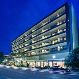 Фотографии гостиницы
Mediterranean Hotel