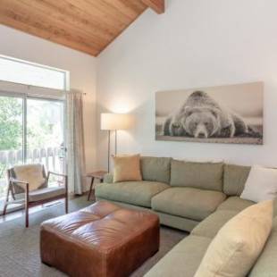 Фотографии гостевого дома
Snowcreek IV 550