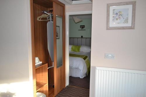 Фотография мини отеля Oak Tree Inn