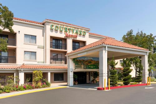 Фотография гостиницы Courtyard by Marriott Livermore
