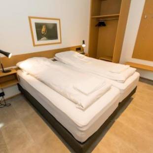 Фотографии апарт отеля
Hrimland Apartments