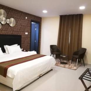 Фотография гостиницы Tanuf Residency Hotel