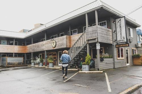 Фотография гостиницы Ashore Hotel