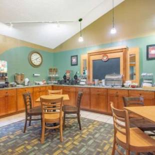 Фотографии гостиницы
AmericInn by Wyndham Rhinelander