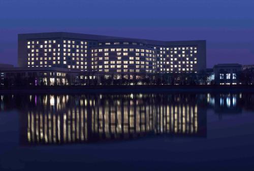 Фотография гостиницы Renaissance Tianjin Lakeview Hotel