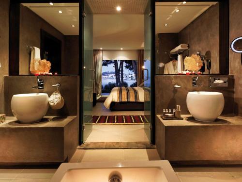 Фотография гостиницы Mövenpick Hotel Gammarth Tunis