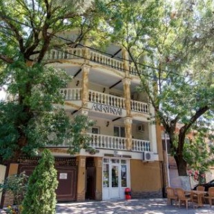 Фотография гостевого дома Акрополь