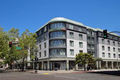 Фотография гостиницы Courtyard Oakland Downtown