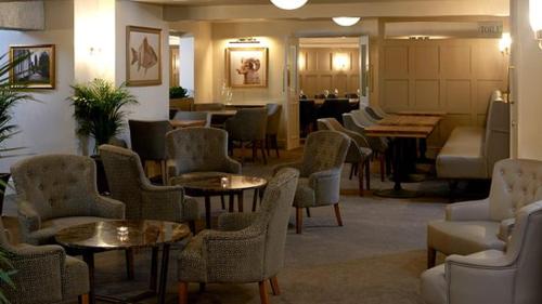 Фотография гостиницы The Falcon Hotel