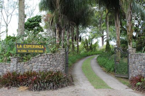 Фотография мини отеля AQUIARES COFFEE FARM CASA HACIENDA LA ESPERANZA
