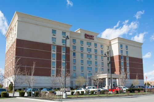Фотография гостиницы Drury Inn & Suites Columbus Grove City