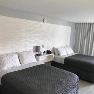 Фотографии гостиницы
Hotel Room Near Disney 4 People