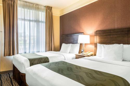 Фотография гостиницы Quality Suites San Diego SeaWorld Area