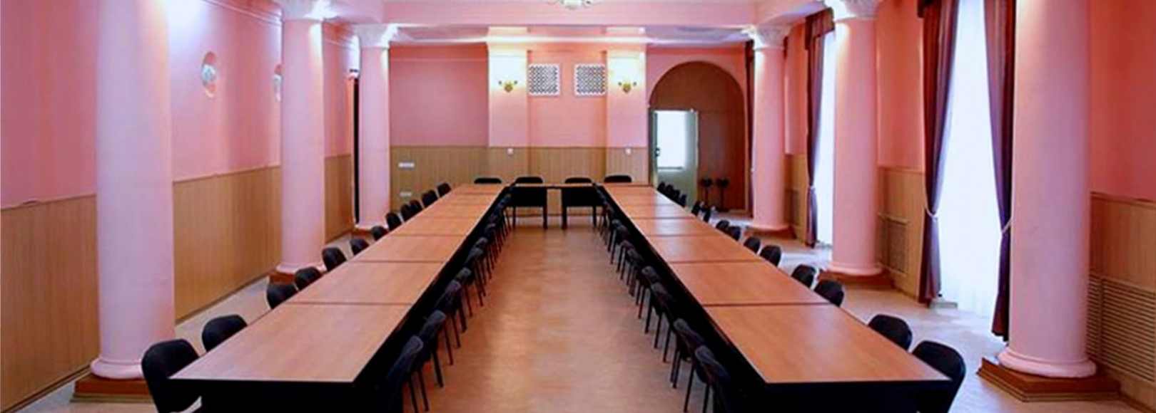 Фотография конференц-зала Окружной дом офицеров Розовый зал