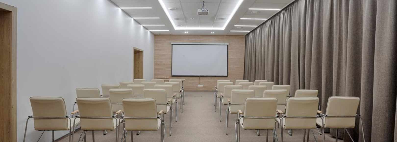 Фотография конференц-зала Комната переговоров Отель Европа