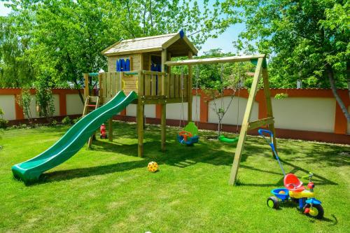 Фотография гостевого дома Elek Apartmanház