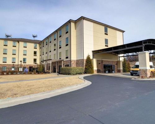 Фотография гостиницы Comfort Inn & Suites Fort Smith I-540