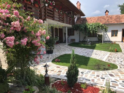 Фотография гостевого дома Casa de vacanță Moțata