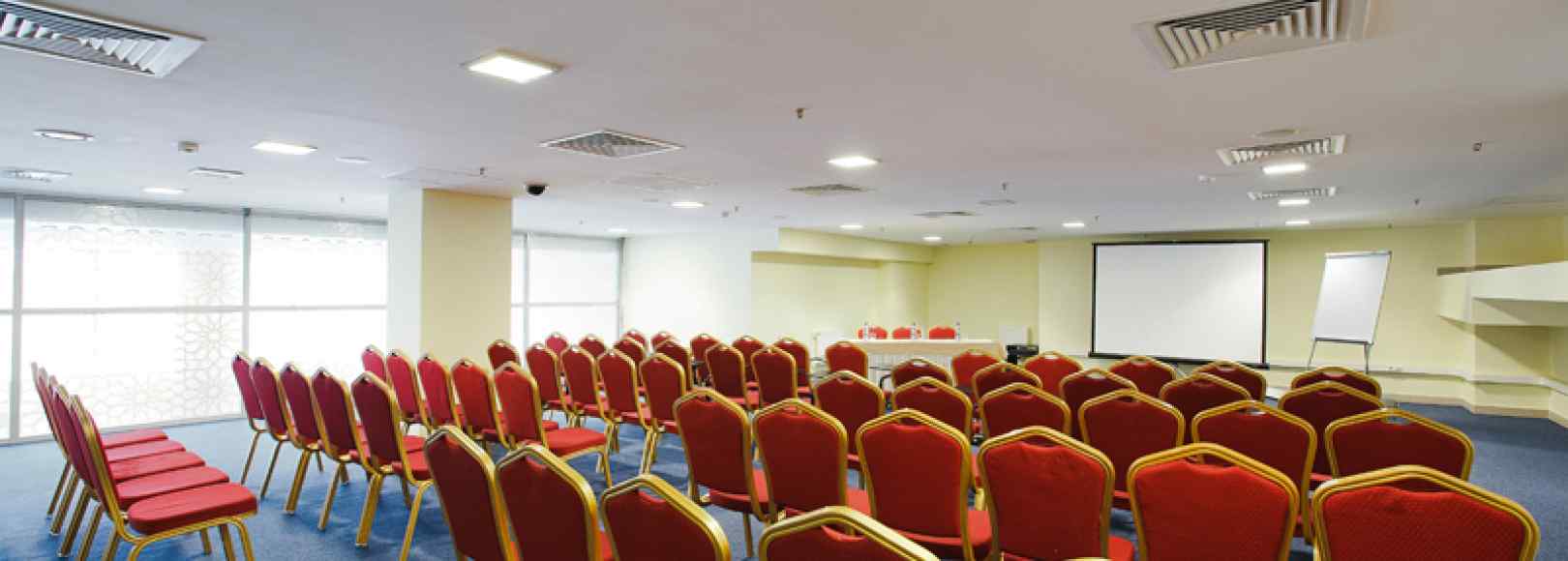 Фотография конференц-зала Малый конгресс холл