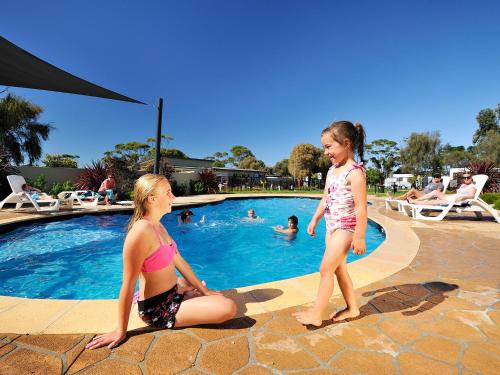 Фотография базы отдыха NRMA Eastern Beach Holiday Park