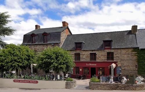Фотография гостиницы Logis Hotel, restaurant et spa Le Relais De Broceliande