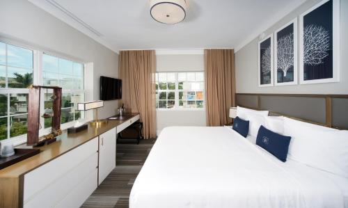 Фотография гостиницы San Juan Hotel Miami Beach