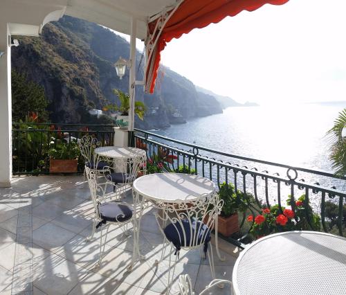 Фотография гостиницы Hotel La Perla