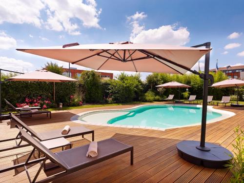 Фотография гостиницы Holiday Inn Express Toulouse Airport, an IHG Hotel