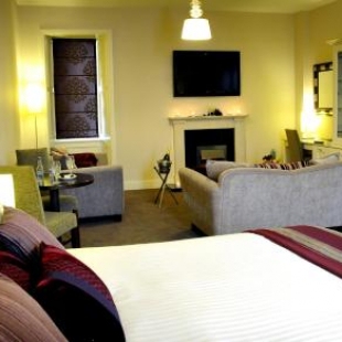 Фотография гостиницы The Shirley Arms Hotel