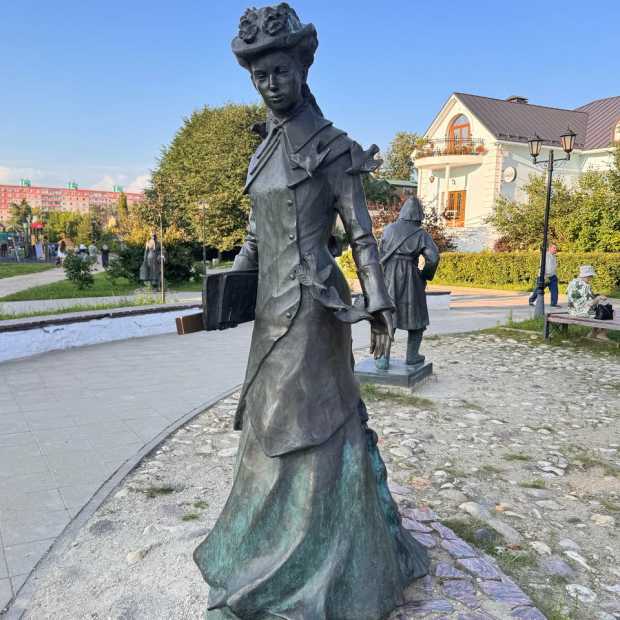 Фотография памятника Скульптуры Дмитровчане разных эпох
