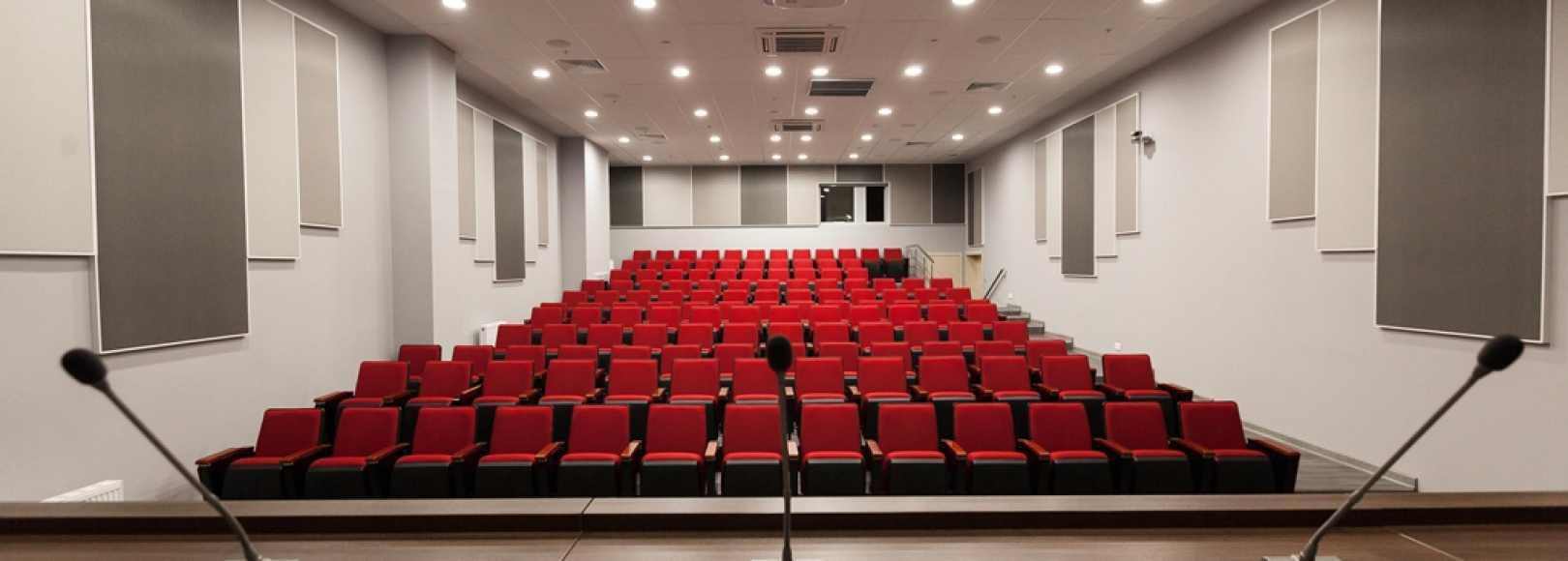 Фотография конференц-зала ВКК Экспоград Юг Конференц-зал 200 кв.м