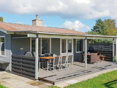 Фотография гостевого дома Two-Bedroom Holiday home in Hadsund 5