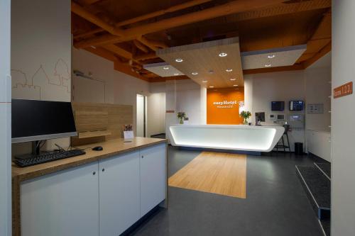 Фотография гостиницы easyHotel Maastricht City Centre