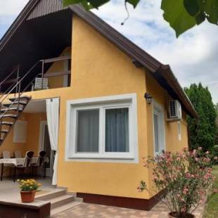 Фотографии гостевого дома
Cs&M Vendégház Gyenesdiás