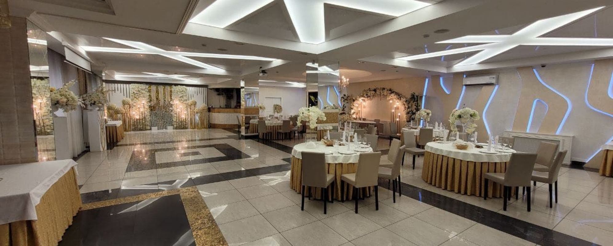 Фотографии банкетного зала Банкетный зал Небеса на Комарова