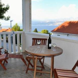 Фотографии гостевого дома 
            Apartments with a parking space Postira, Brac - 2948