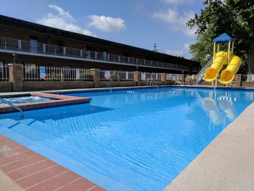 Фотография мини отеля South Shore Inn