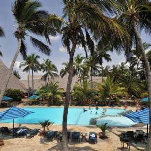 Фотографии гостиницы 
            Bahari Beach Hotel
