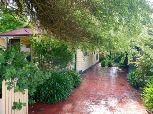 Фотография гостевого дома ABELIA BOTANICAL 4me quiet cottage Daylesford