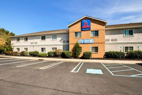 Фотография гостиницы Studio 6-East Brunswick, NJ - NYC Area