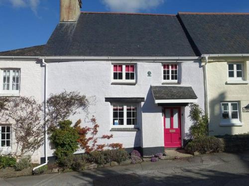 Фотография гостевого дома The Nook - Charming cottage, modern living with original features, perfect private garden