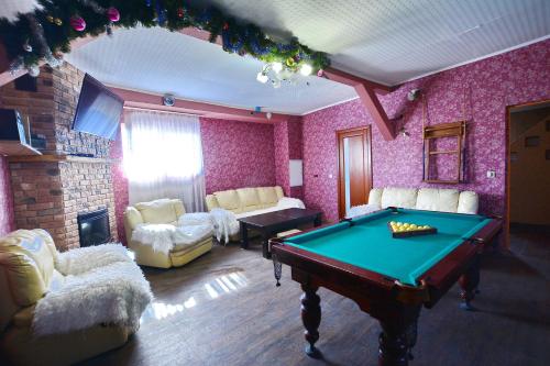 Фотографии гостевого дома 
            Коттедж под липою