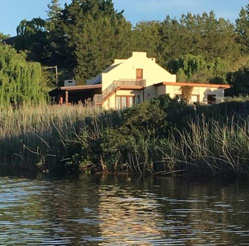 Фотография базы отдыха Riversong Farm