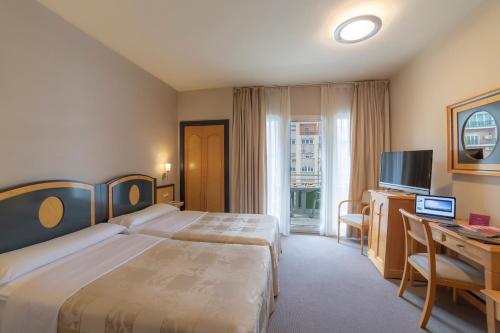 Фотография гостиницы Maciá Condor