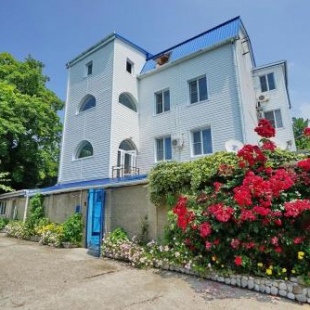 Фотография гостевого дома У Людмилы на Солнечной