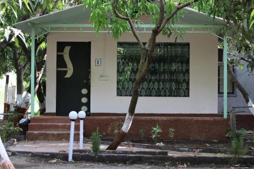 Фотография гостиницы The Wilds Villa Gir Jungle Stay with Swimming Pool