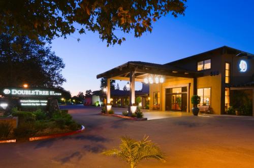 Фотография гостиницы DoubleTree by Hilton Claremont